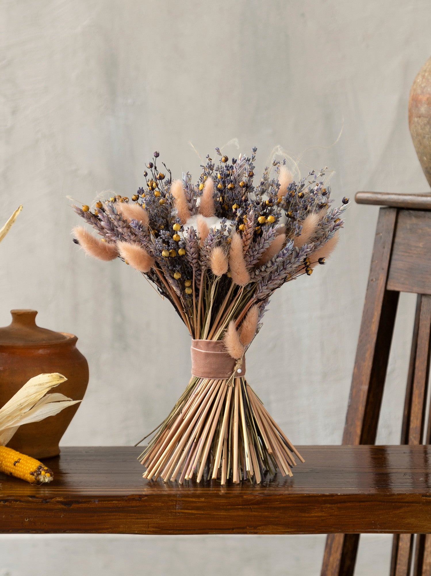 Сніп з лавандовою пшеницею та бавовною