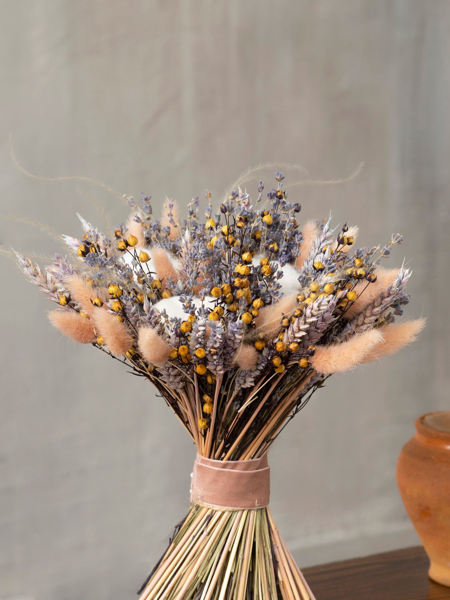 Сніп з лавандовою пшеницею та бавовною