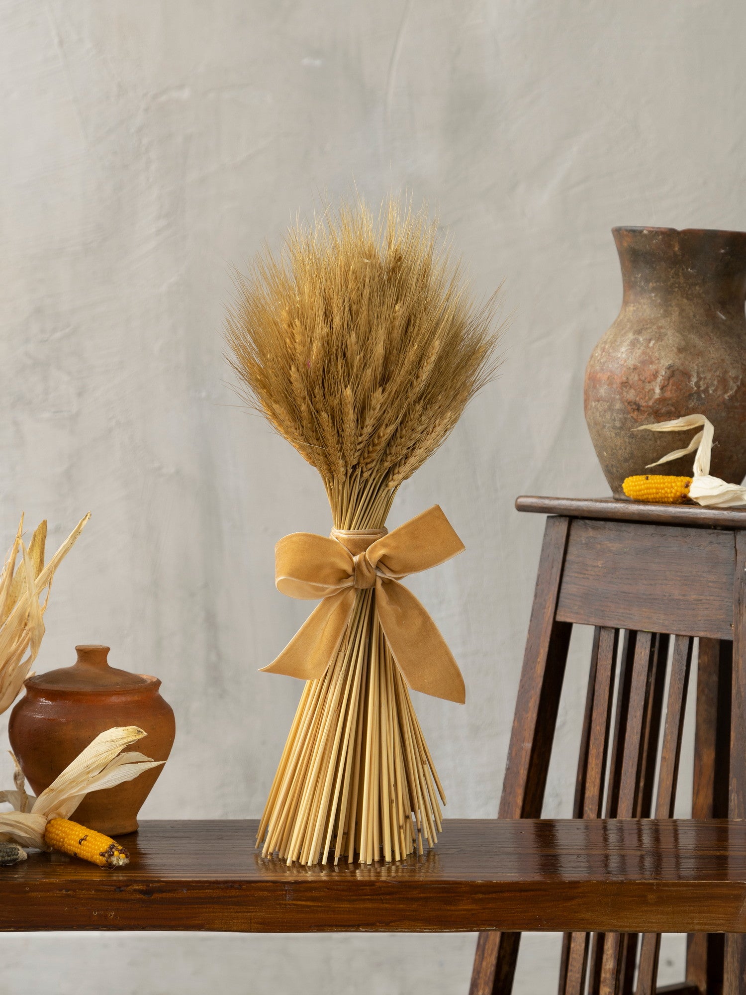 Сніп із позолоченої пшениці