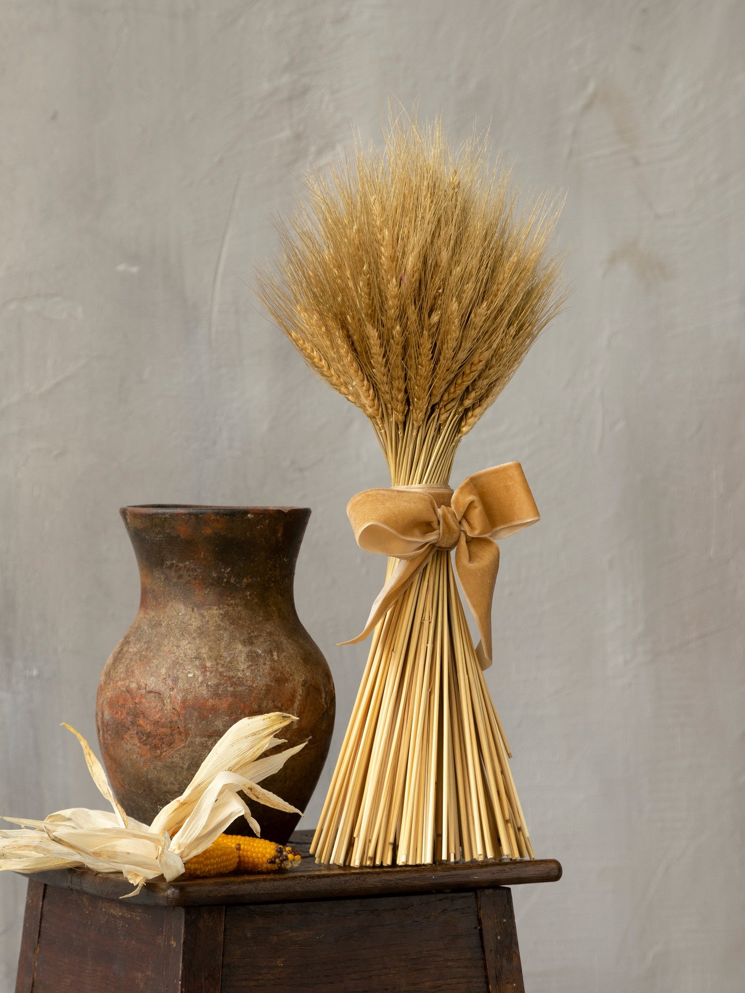 Сніп із позолоченої пшениці