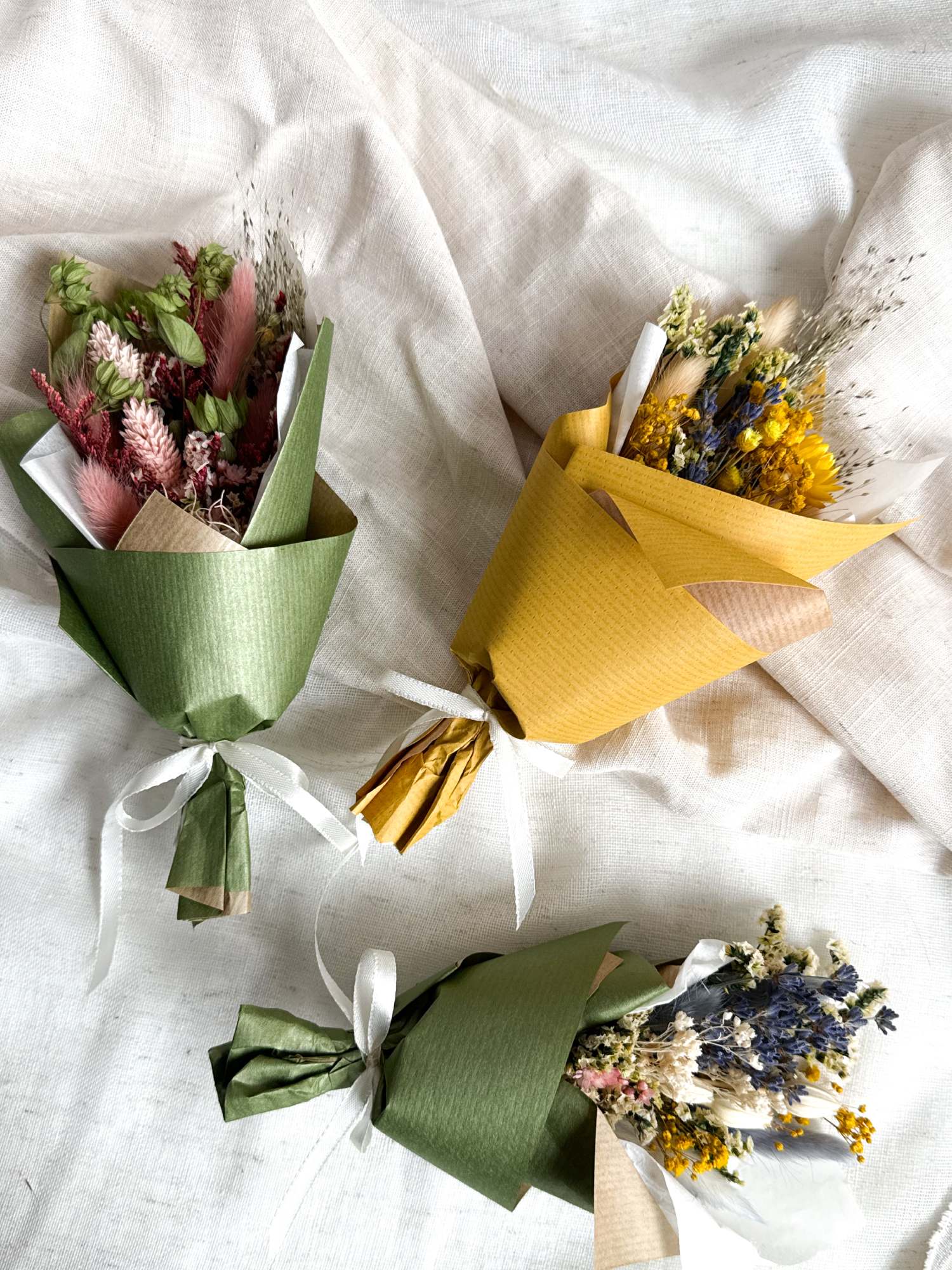 Весняний міні букет з сухоцвітів