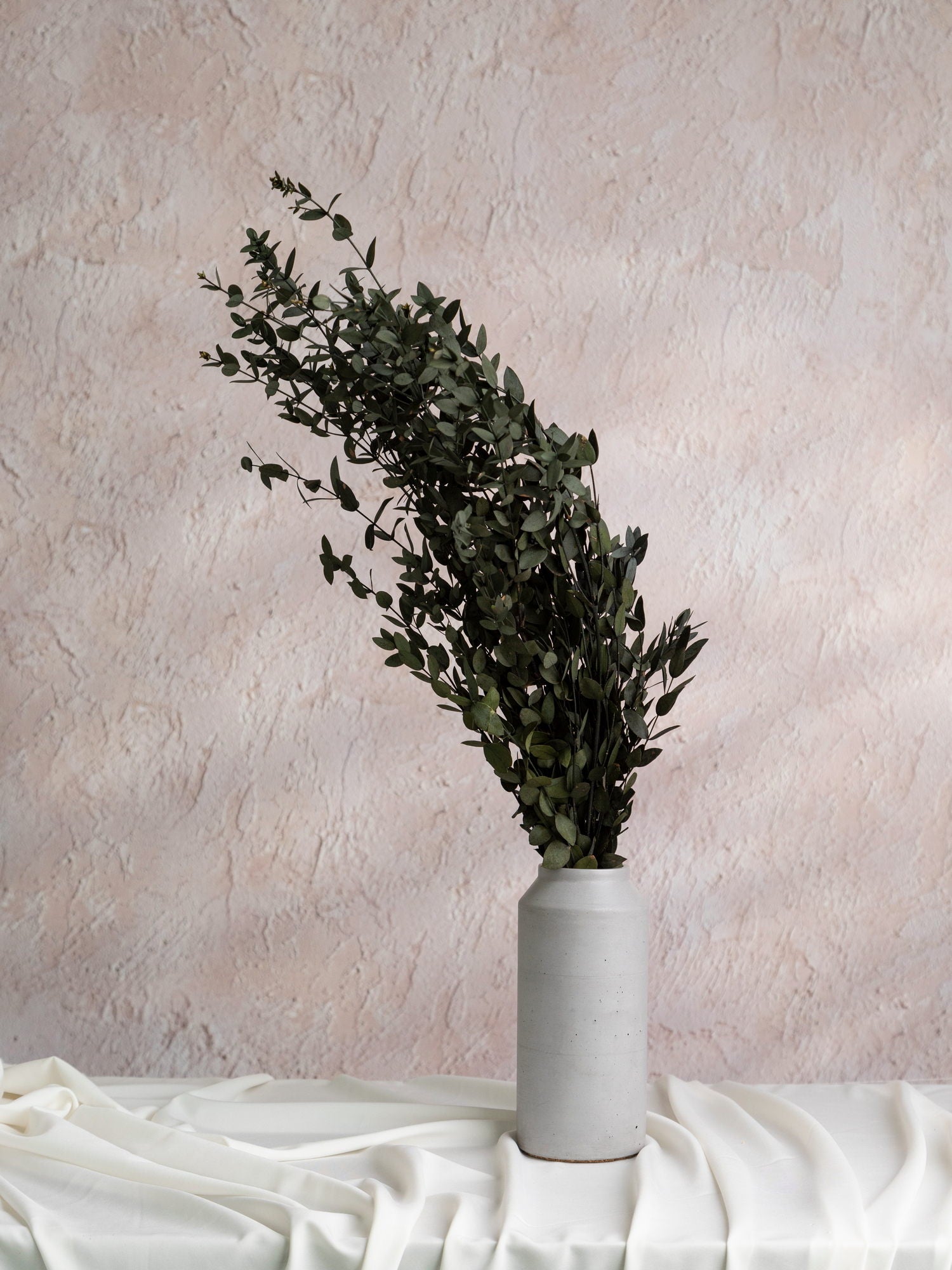 Ваза із бетону зі стабілізованим евкаліптом - DecorFlowerBar