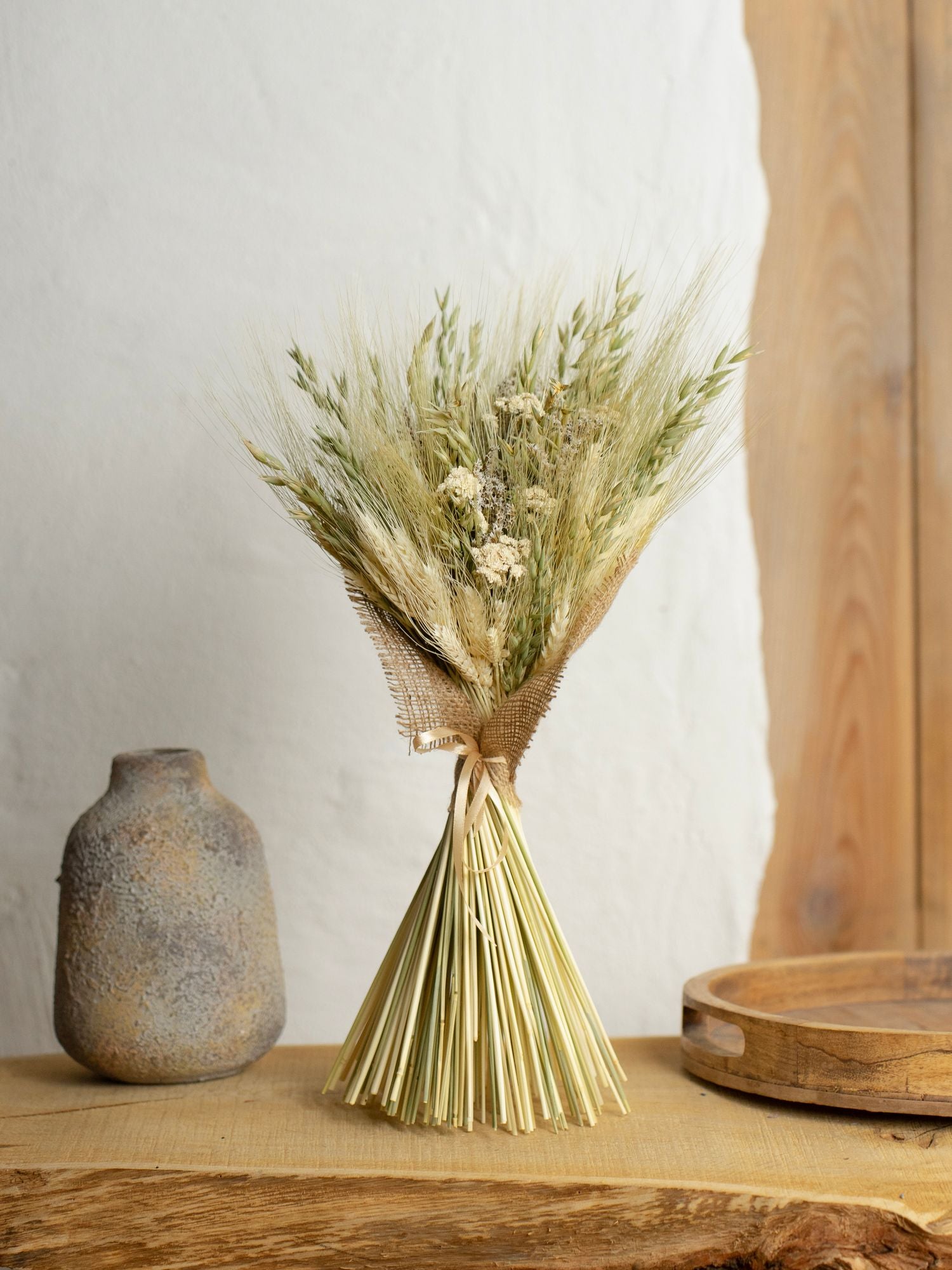 Сніп оздоблений мішковиною