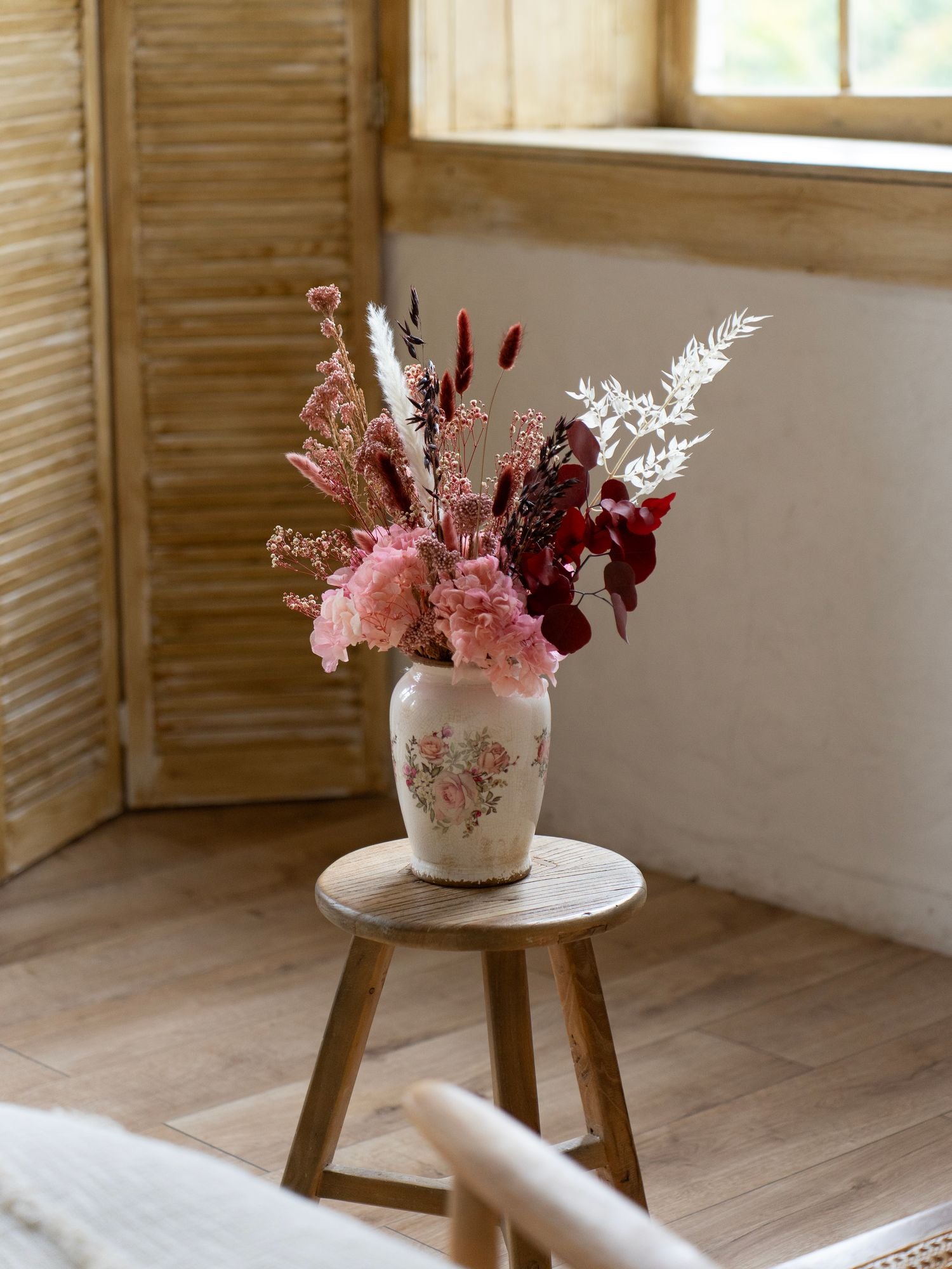 Рожева композиція у стилі прованс