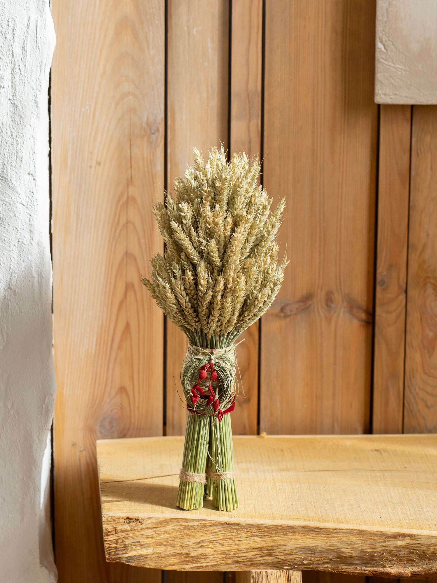 Класичний різдвяний дідух з рогозом