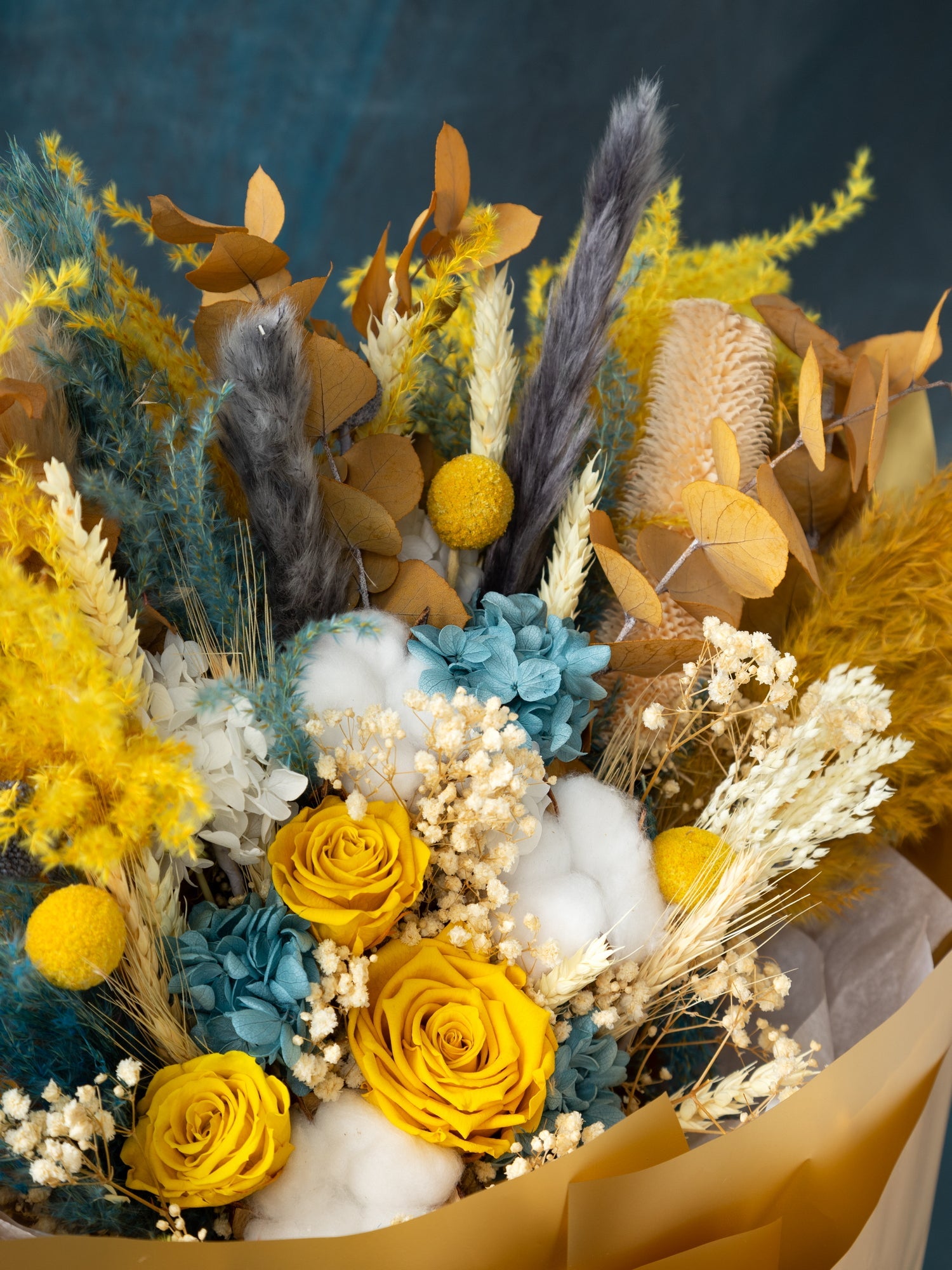 яскравий жовто блакитний подарунковий букет подарункові букети