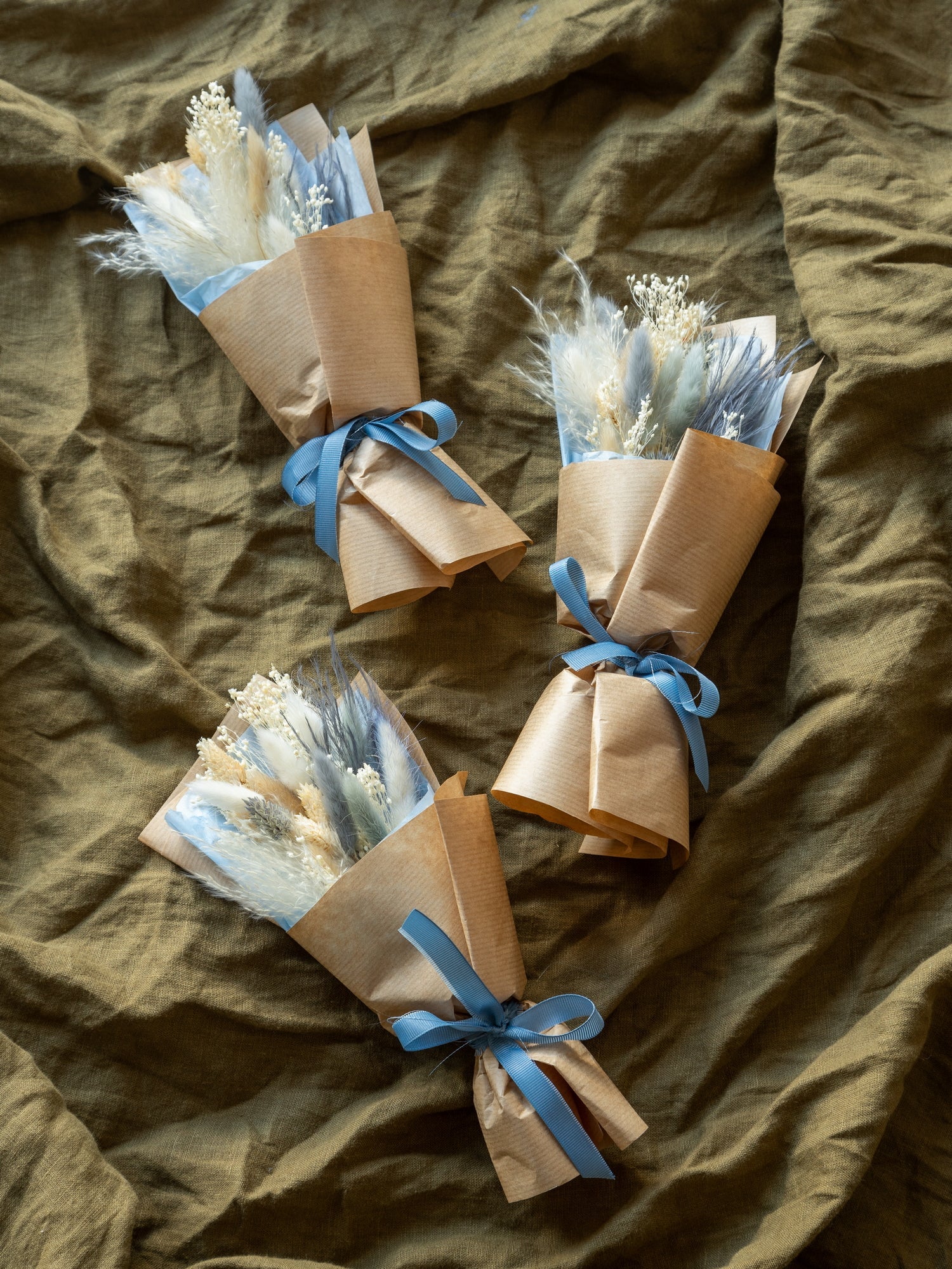Блакитні букети-компліменти з сухоцвітами - DecorFlowerBar