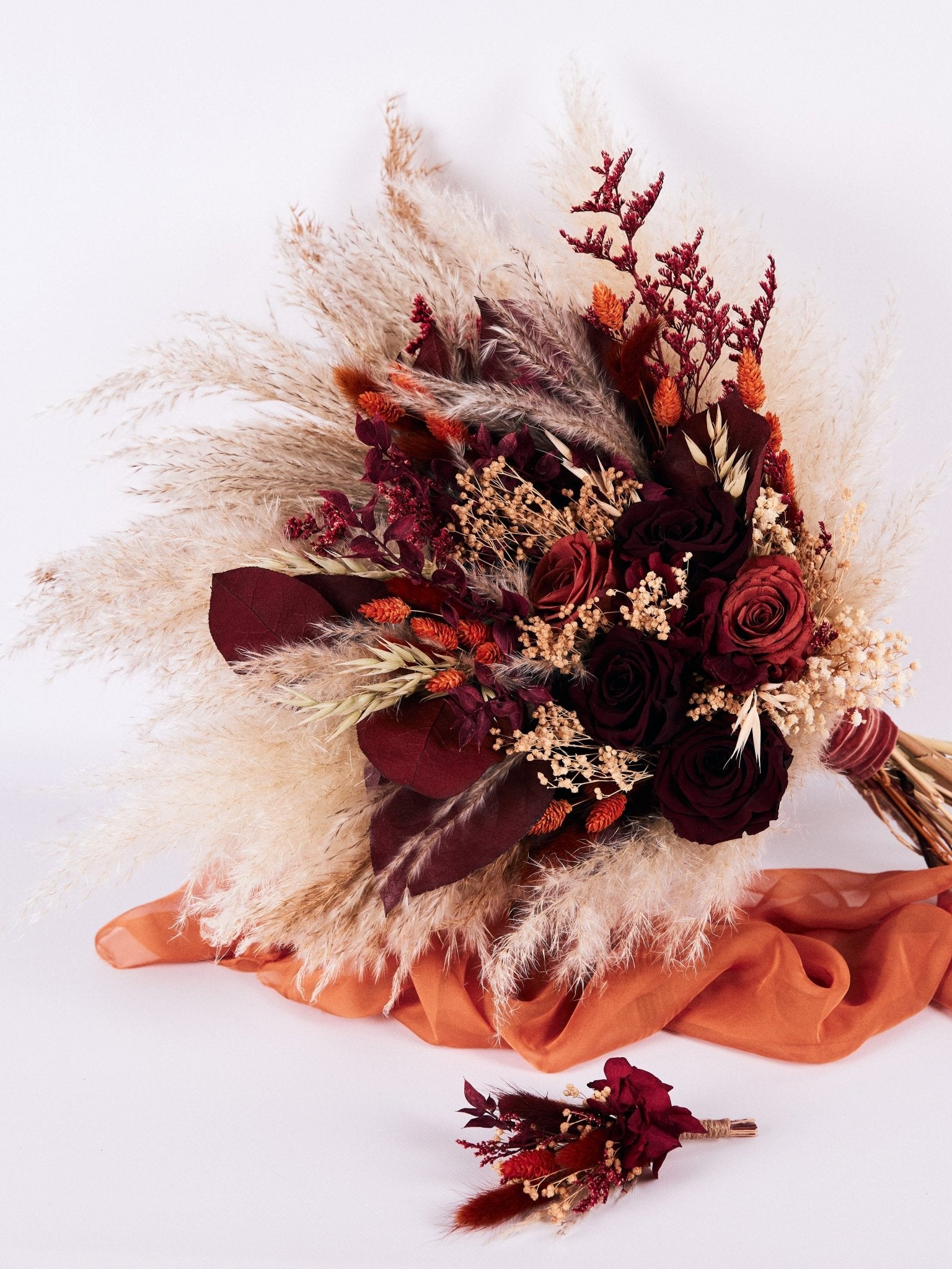 Бордово-теракотовий букет нареченої з пампасом - DecorFlowerBar