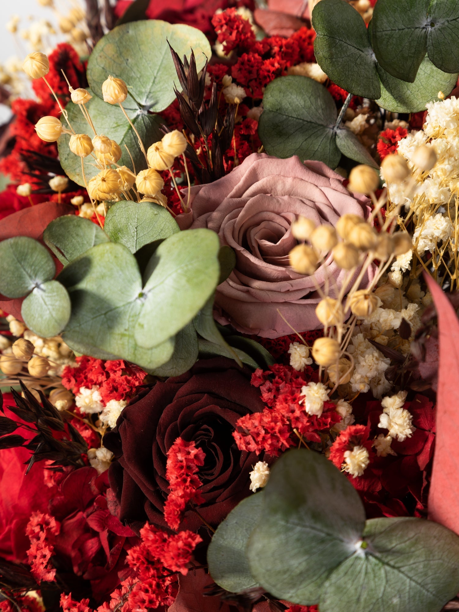 Букет нареченої з червоними півоніями - DecorFlowerBar