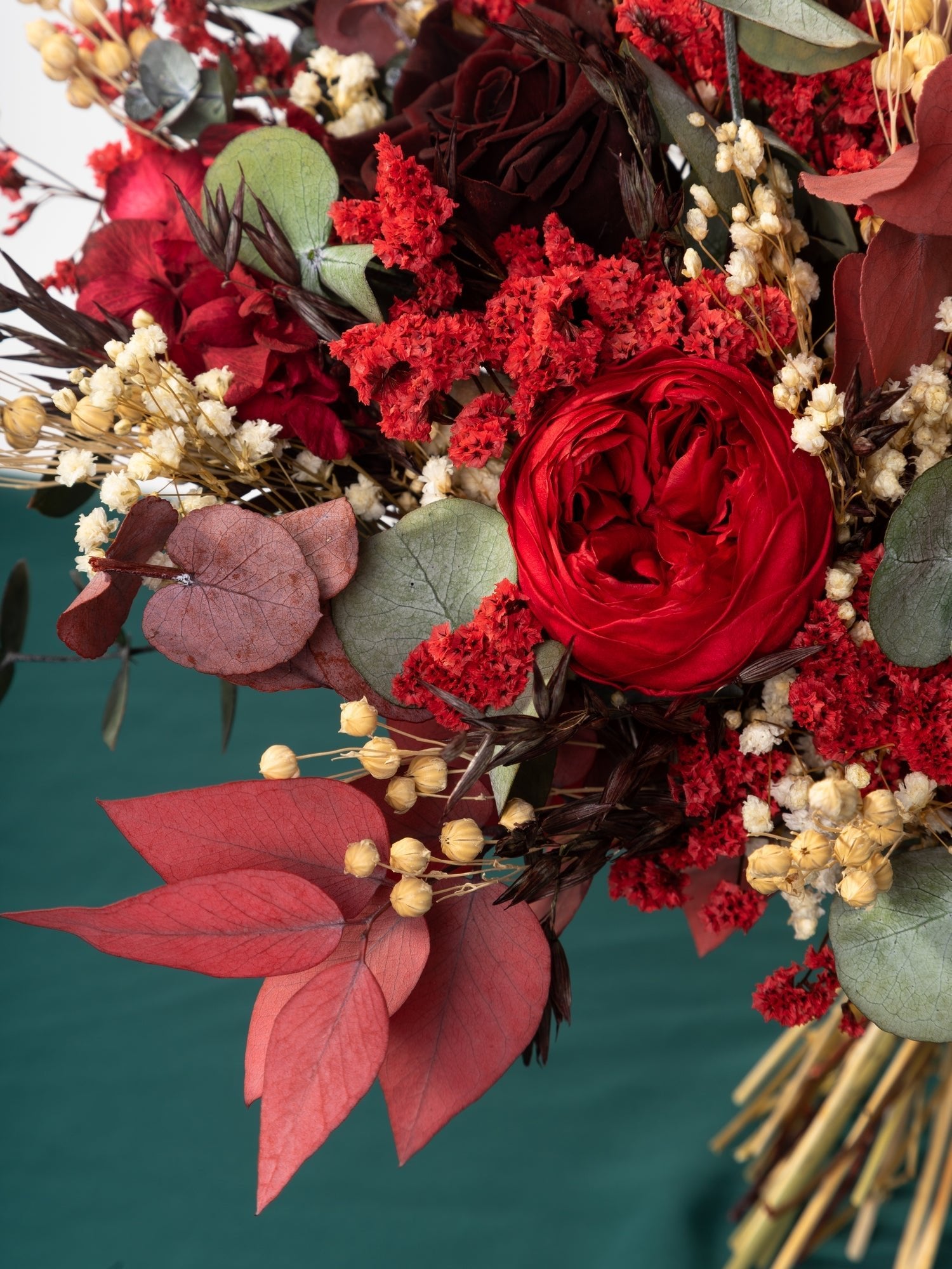 Букет нареченої з червоними півоніями - DecorFlowerBar