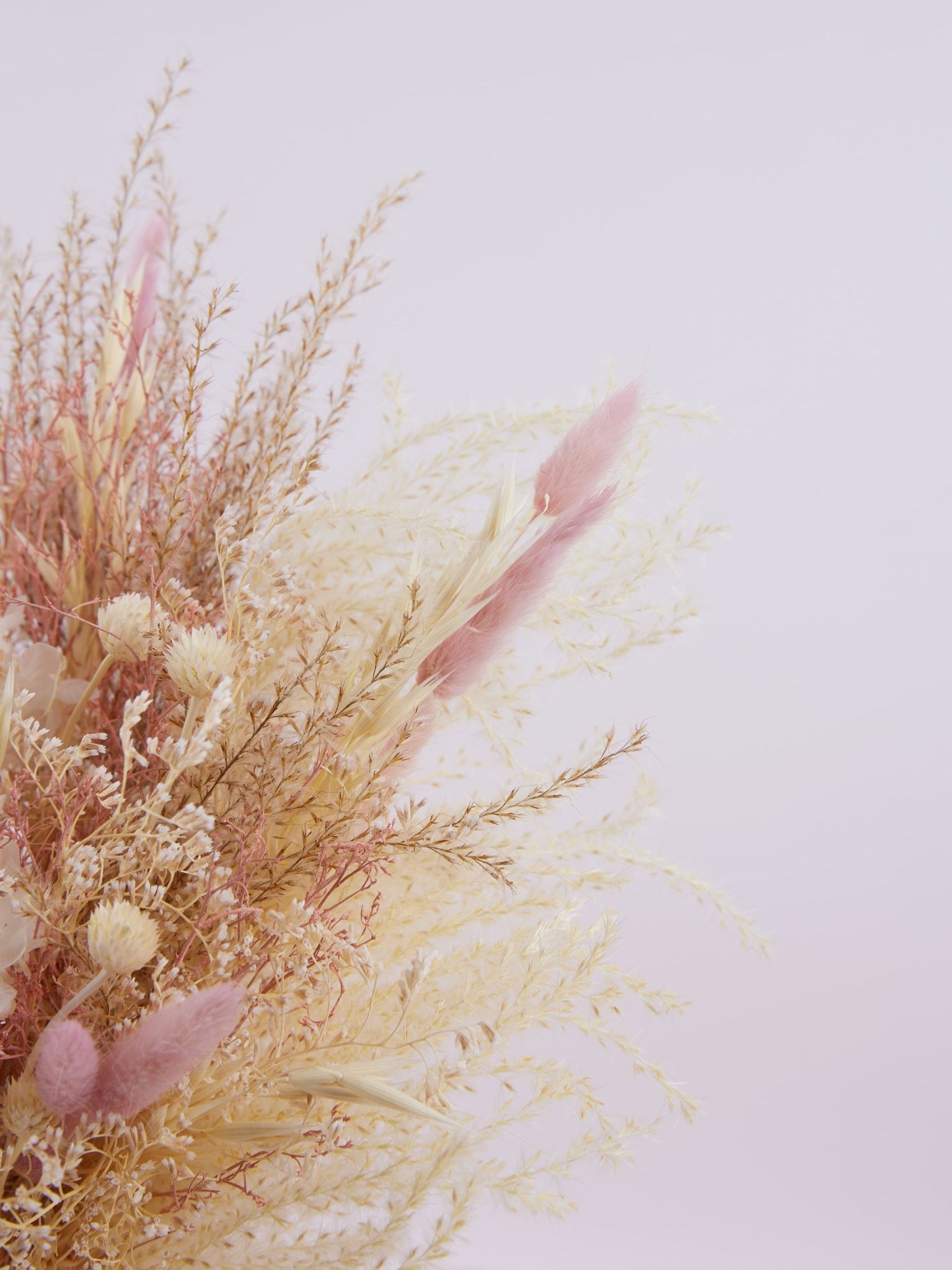 Букет нареченої з пудровими трояндами - DecorFlowerBar