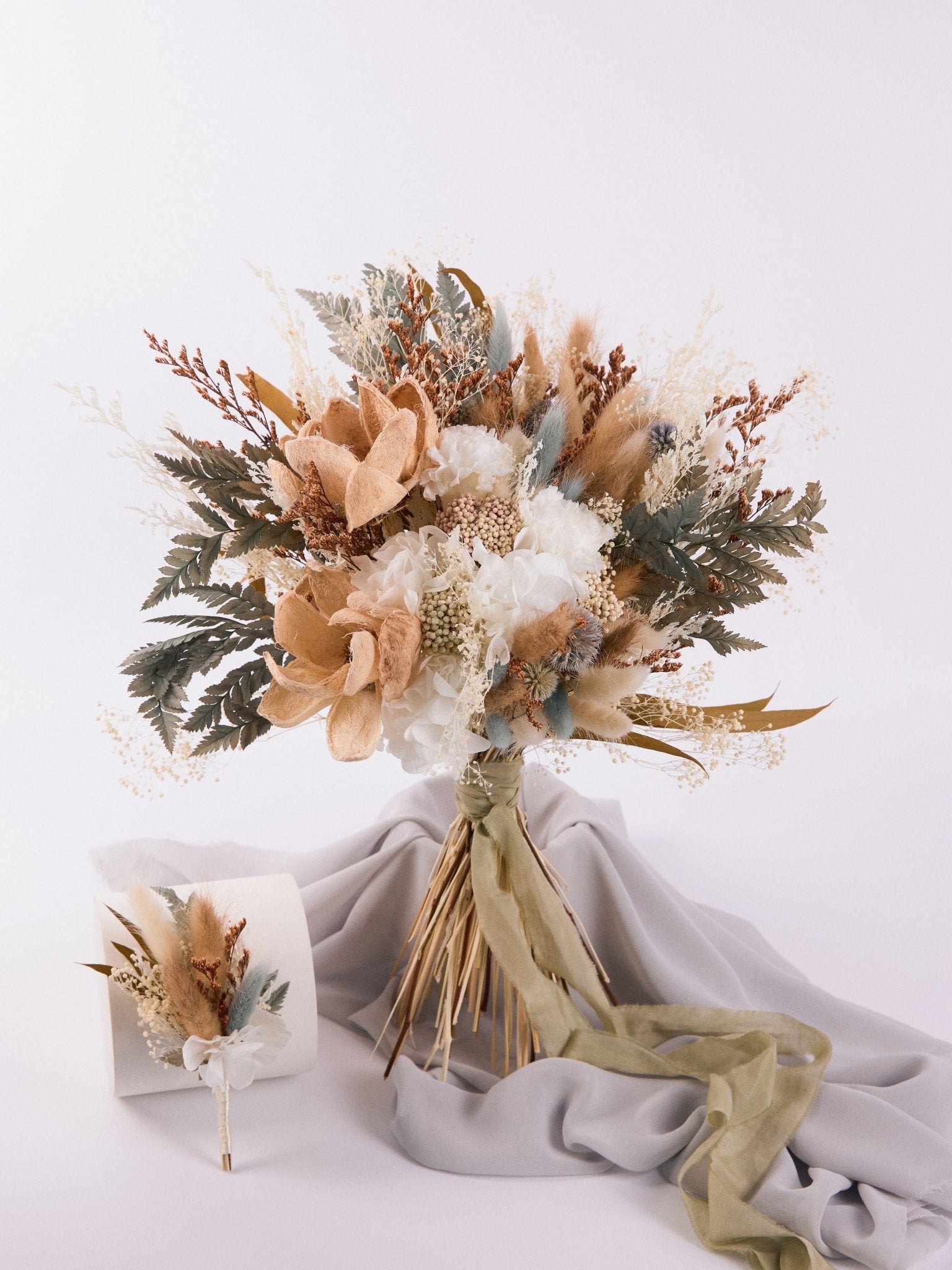 Бутоньєрка на весілля в оливкових тонах - DecorFlowerBar