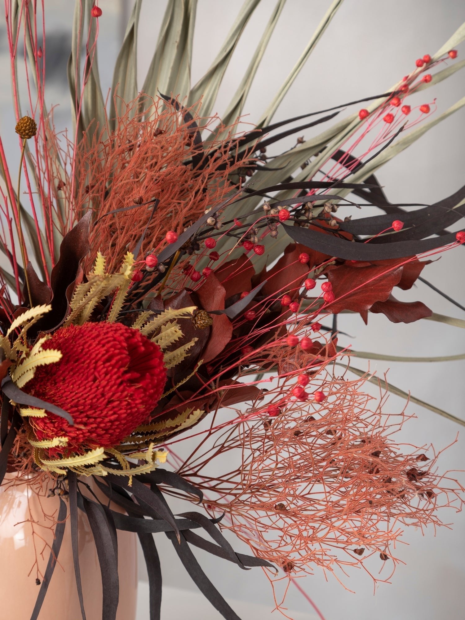 Інтер’єрний букет з червоною банксією - DecorFlowerBar