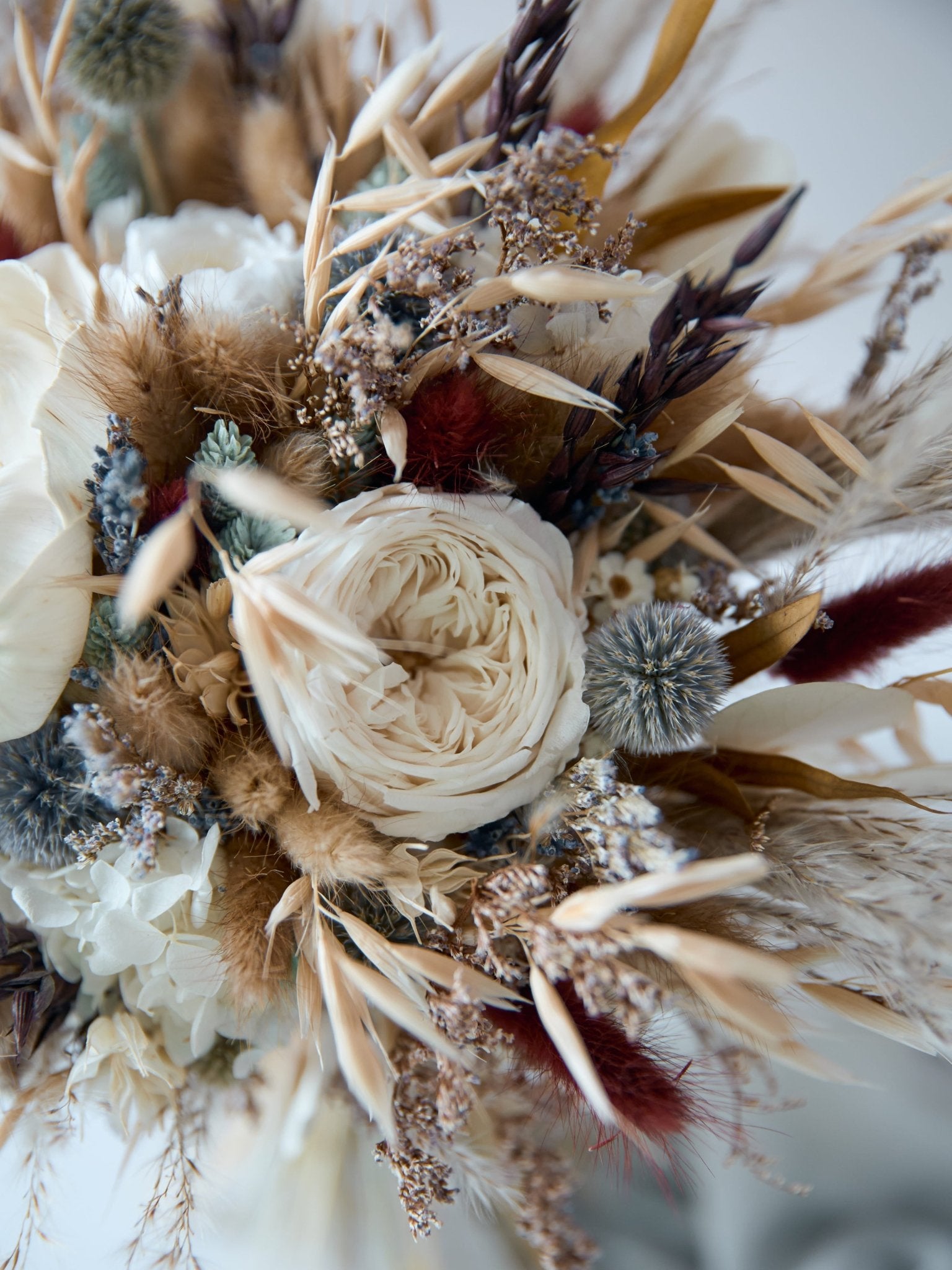 Весільний букет з лавандою та пильно-синіми квітами - DecorFlowerBar