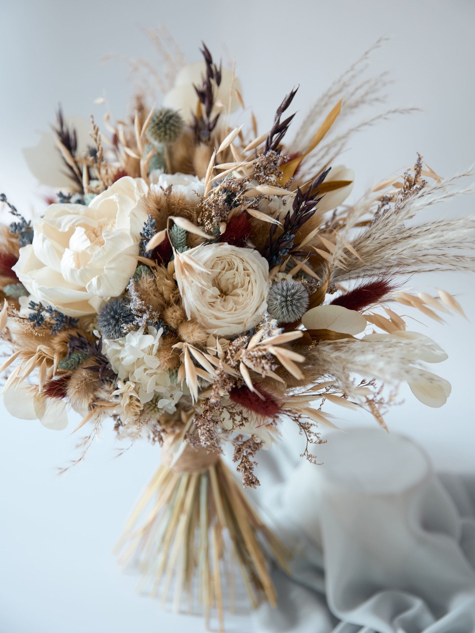 Весільний букет з лавандою та пильно-синіми квітами - DecorFlowerBar
