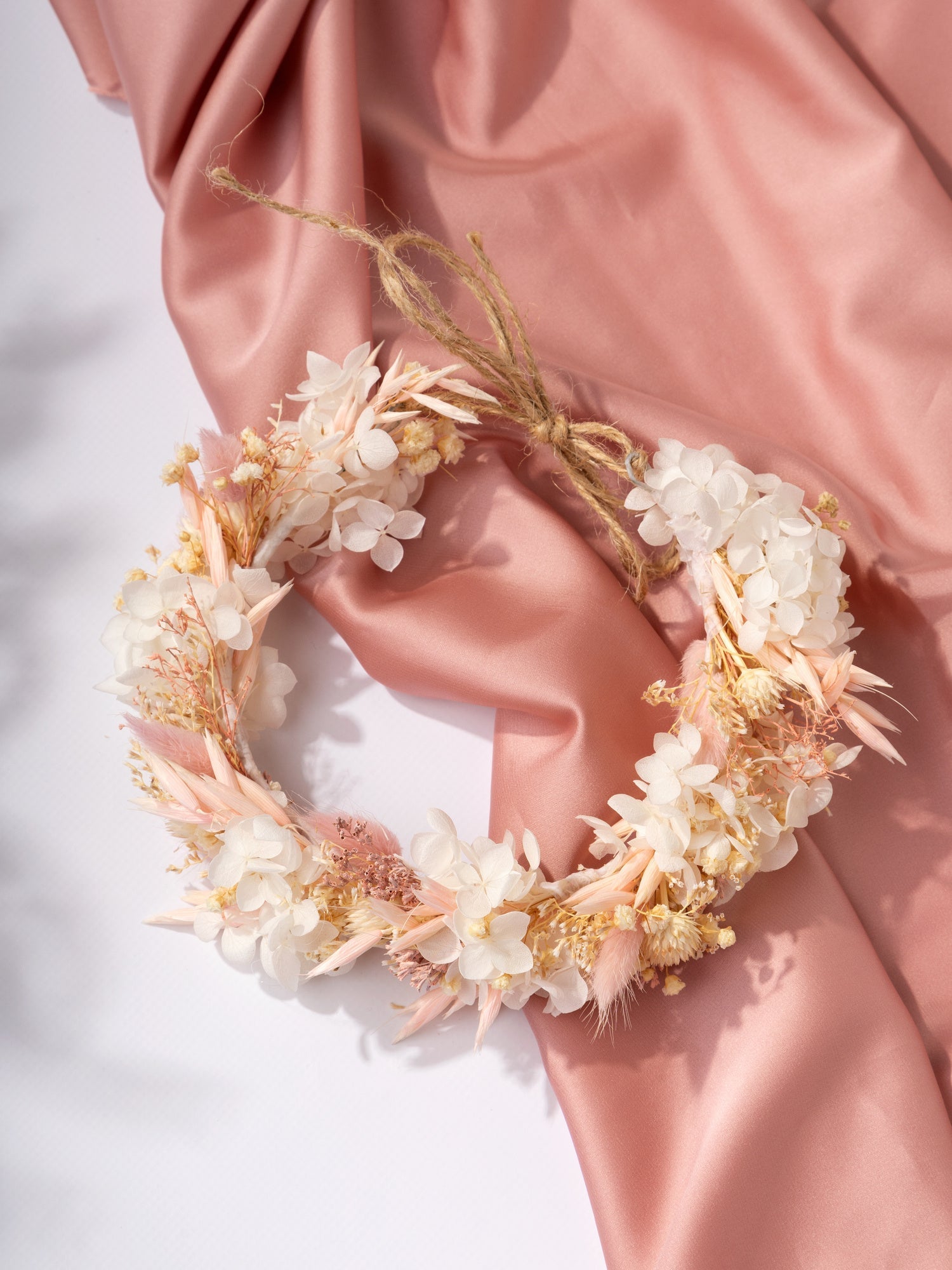 ВІночок на голову з пудровими квітами - DecorFlowerBar
