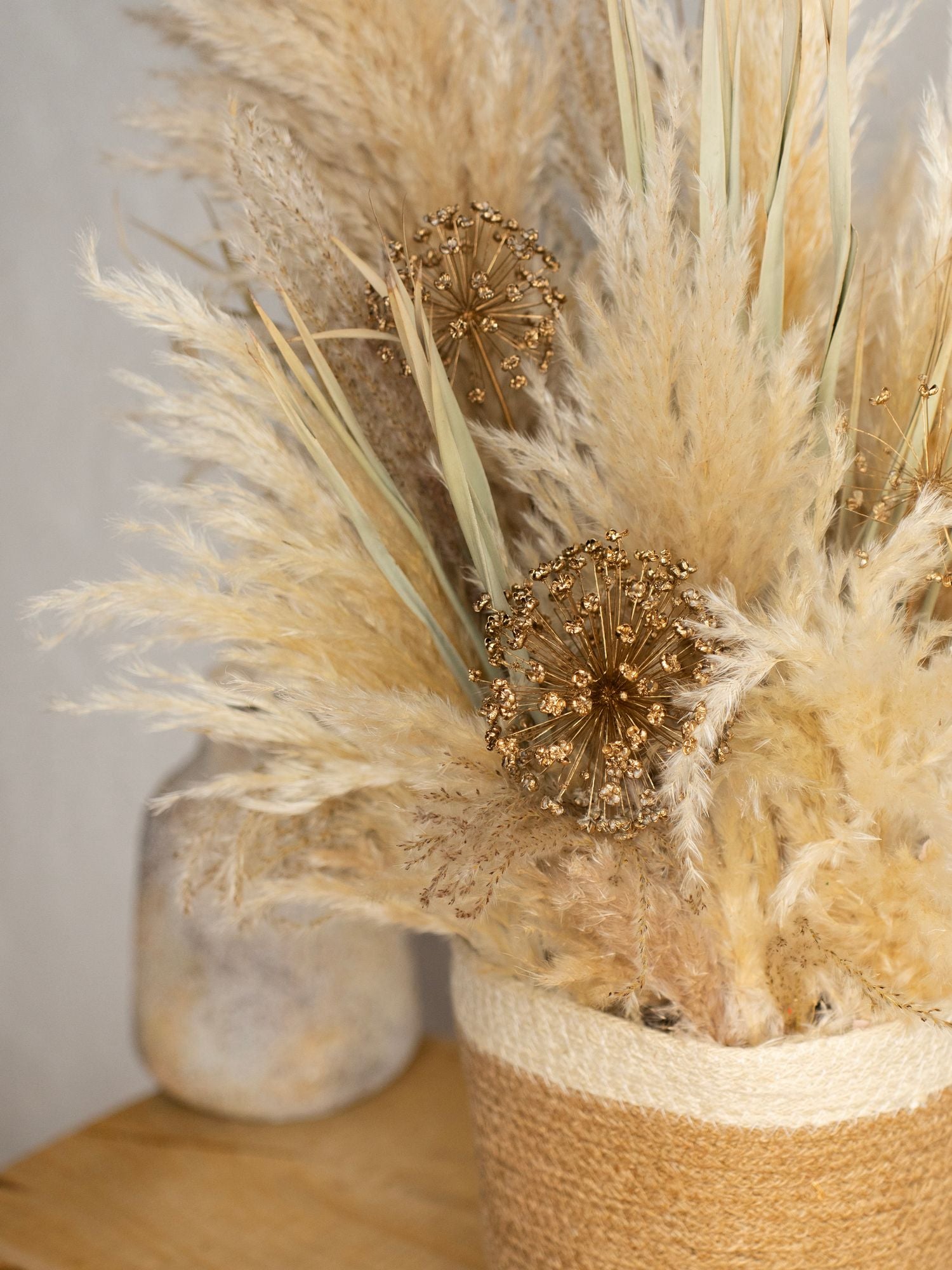 Пампасная корзина в стиле бохо