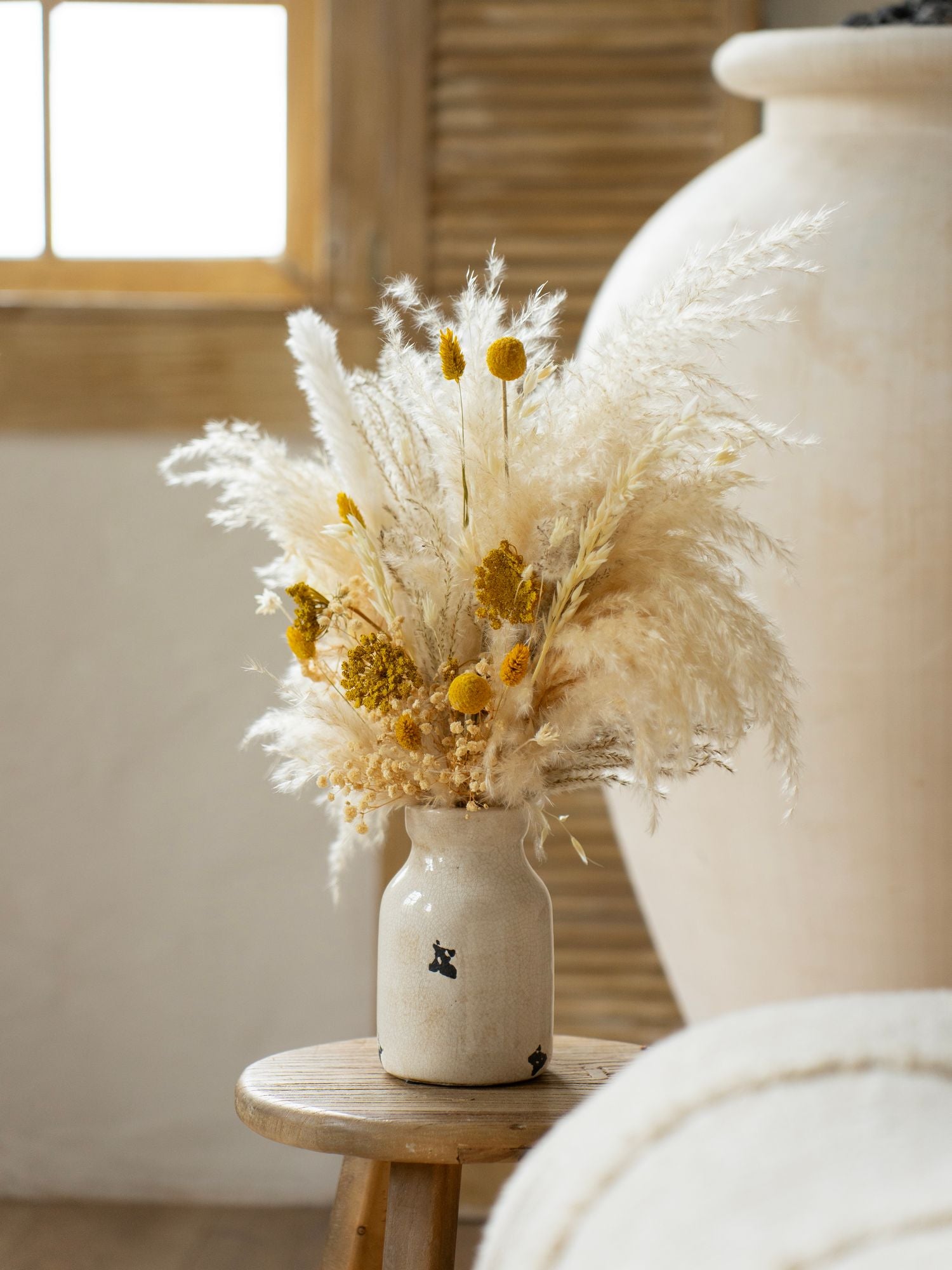 Бохо композиція з жовтими акцентами